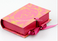 Il colore rosa bollato stile dei contenitori di regalo del libro personalizza l'imballaggio unico di carta dei calzini fornitore